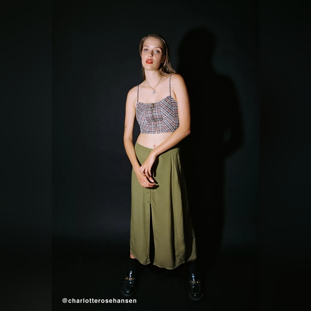 Urban outfitters skirt XS slit button up olive green midi viscose crinkle